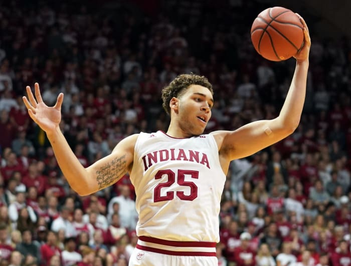 Race Thompson